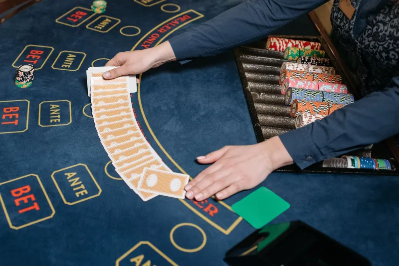 Live Dealer vs. RNG Games: What's Actually Different and Which One Should You Be Playing?